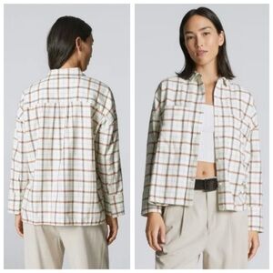 EVERLANE The Boxy Flannel Button Down Shacket Shirt, (White) Brown Plaid sz. XS